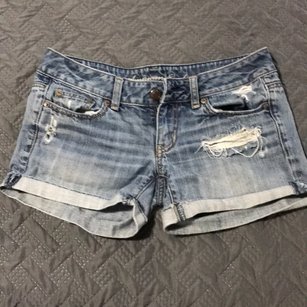 American Eagle size 2 denounced shorts